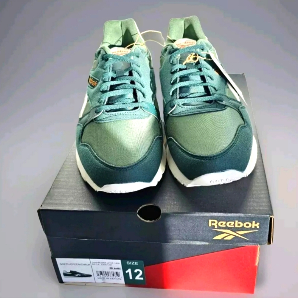 NIB, Reebok UltraFlash UNISEX mens 12 or women's 13.5 Green/white running/course